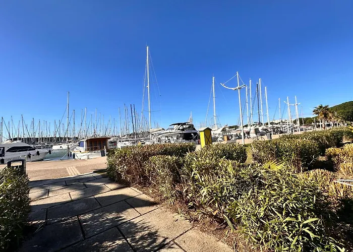 Les Jardins Du Port Port Camargue Avec Piscine à 2 Pas De La * Le Grau-du-Roi