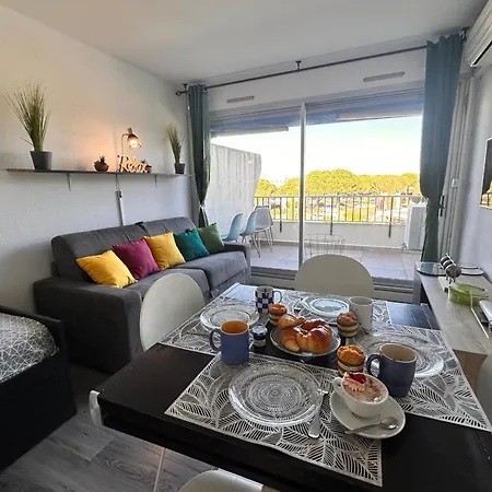 Apartment Les Jardins Du Port Port Camargue Avec Piscine A 2 Pas De La *