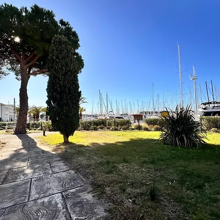 Les Jardins Du Port Port Camargue Avec Piscine à 2 Pas De La * Le Grau-du-Roi