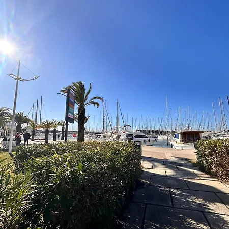 Appartement Les Jardins Du Port Port Camargue Avec Piscine à 2 Pas De La Le Grau-du-Roi