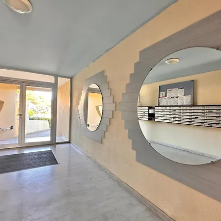 Appartement Les Jardins Du Port Port Camargue Avec Piscine à 2 Pas De La