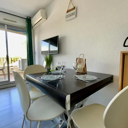 Les Jardins Du Port Port Camargue Avec Piscine à 2 Pas De La Appartement Le Grau-du-Roi