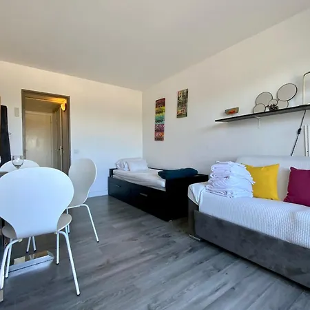 Appartement Les Jardins Du Port Port Camargue Avec Piscine à 2 Pas De La *