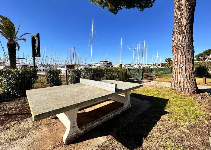 Apartment Les Jardins Du Port Port Camargue Avec Piscine A 2 Pas De La